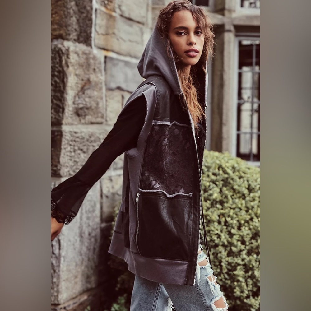 NWT Free People Rat Pack Black Hooded Vest with Lace on It Size Small